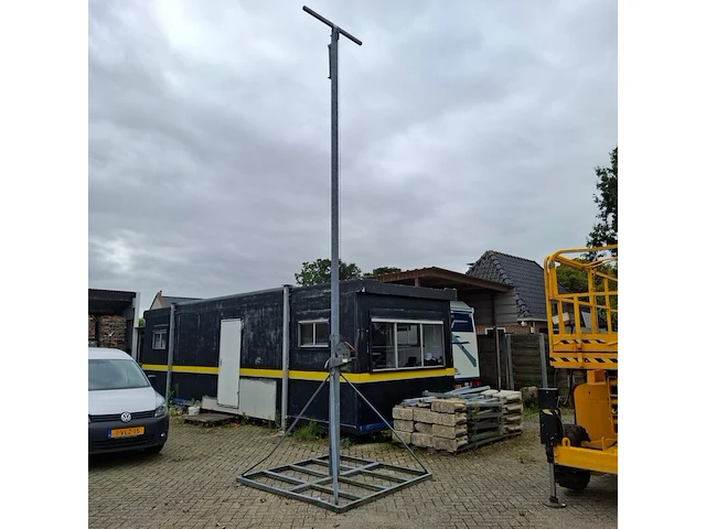 Uitschuifbare lichtmast - afbeelding 1 van  11