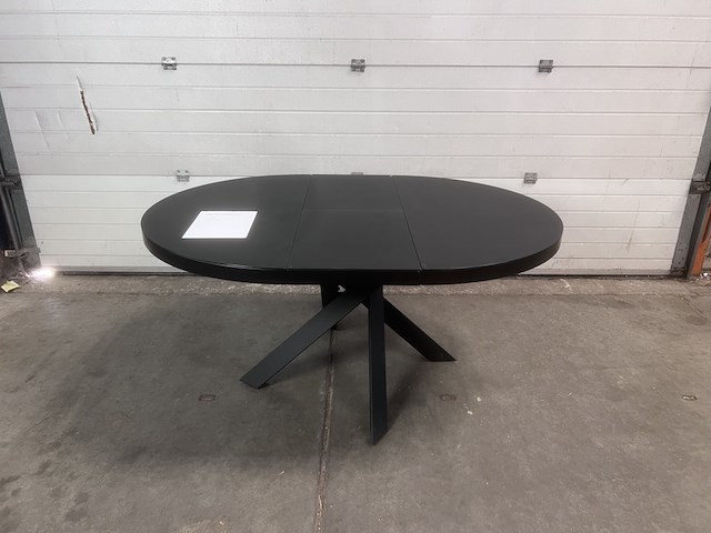 Uitschuifbare ronde glazen tafel met zwarte stalen poten ø 120 (160) cm, kave home, vashti - afbeelding 2 van  7