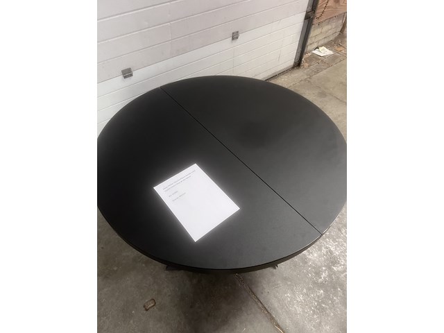 Uitschuifbare ronde glazen tafel met zwarte stalen poten ø 120 (160) cm, kave home, vashti - afbeelding 3 van  7