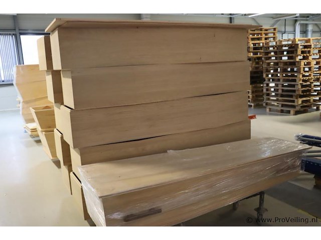 Uitvaartkisten - 11 stuks - afbeelding 1 van  10