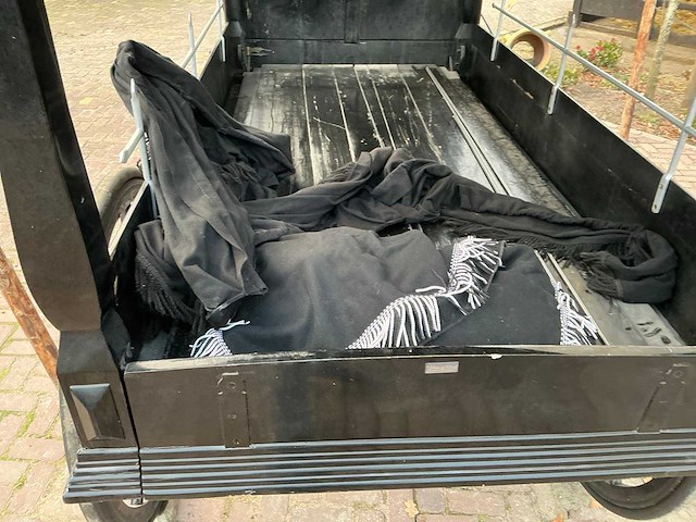 Uitvaartkoets - afbeelding 13 van  35