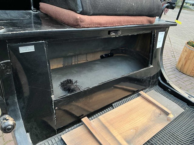 Uitvaartkoets - afbeelding 26 van  35