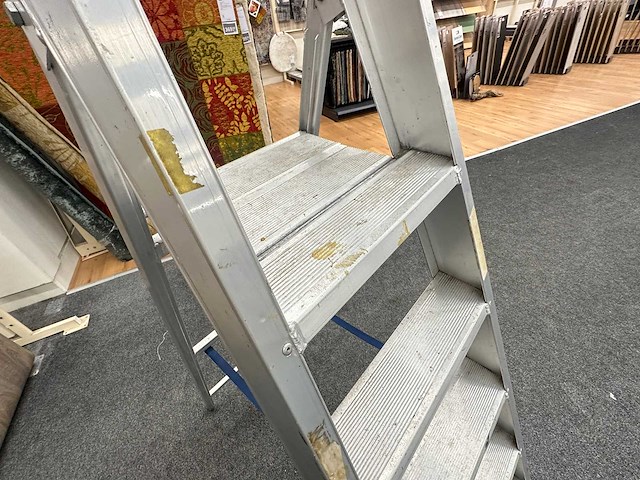 Uitzetrap - afbeelding 3 van  3