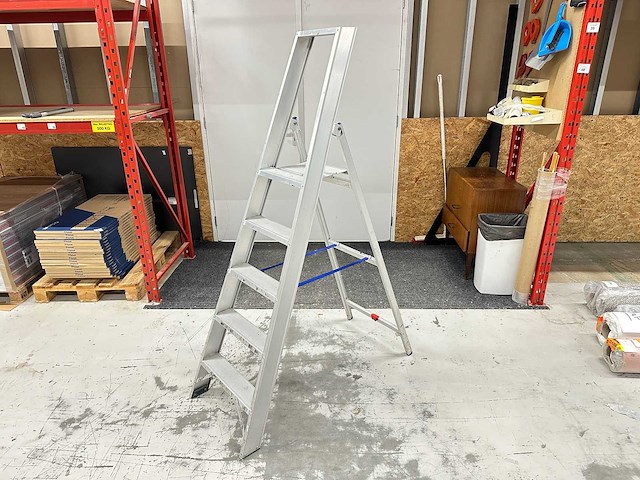 Uitzettrap - afbeelding 1 van  4