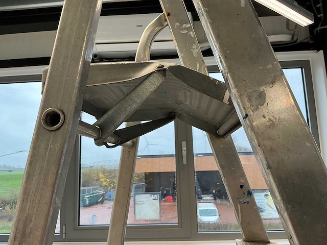 Uitzettrap - afbeelding 3 van  3