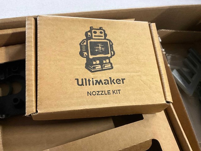 Ultimaker 2+ 3d printer - afbeelding 4 van  14