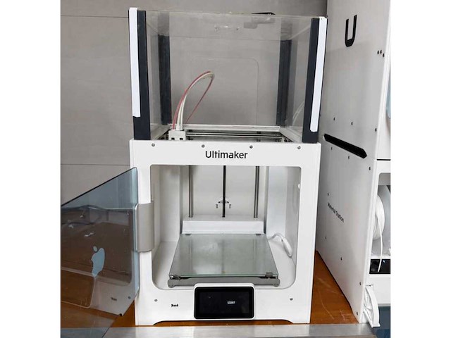Ultimaker s3 3d printer - afbeelding 2 van  4