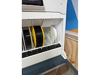 Ultimaker s5 3d printer met materiaal station en airfilter - afbeelding 4 van  6