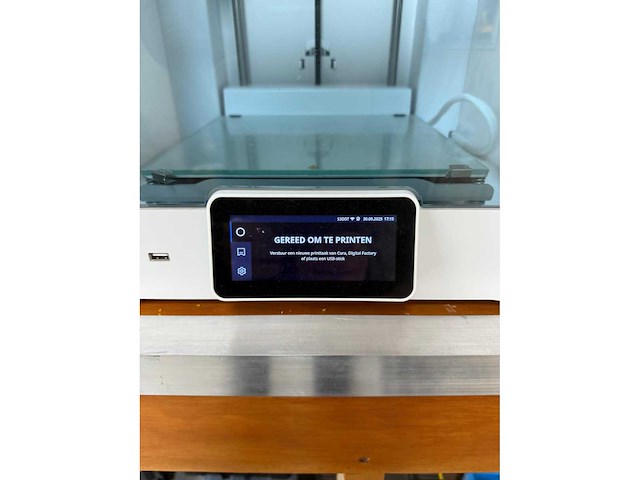 Ultimaker s5 3d printer met materiaal station en airfilter - afbeelding 5 van  6