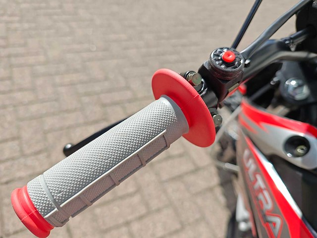 Ultra - db001 - motorfiets - afbeelding 9 van  15