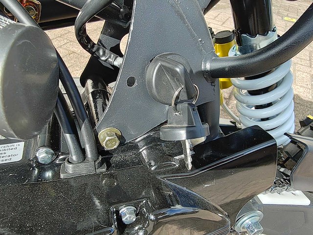 Ultra - db001 - motorfiets - afbeelding 11 van  15