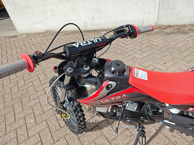 Ultra - db001 - motorfiets - afbeelding 2 van  9