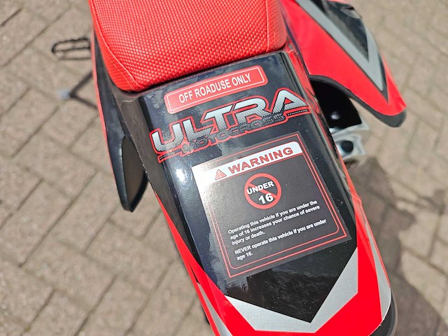 Ultra - db001 - motorfiets - afbeelding 4 van  9