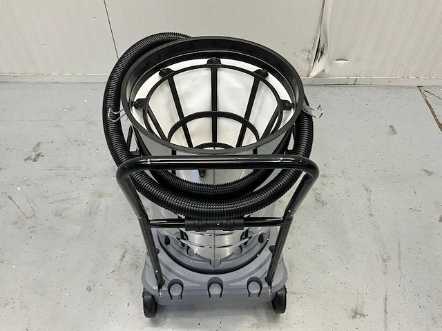 Ultra force equipemt 100l - 3600w industriële stofzuiger nat/droog - 3 motoren a 1200w per motor aan te zetten - afbeelding 3 van  18