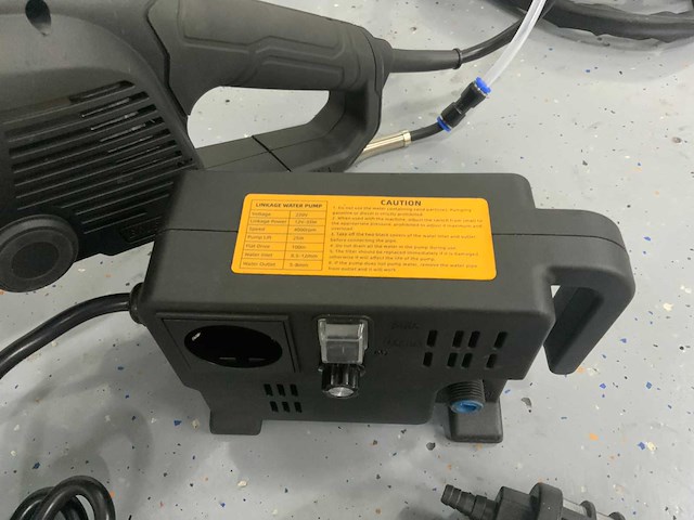 Ultra force equipment - ac8600 betonzaag en dl400 betonzaag in koffer - afbeelding 19 van  29