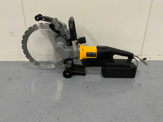 Ultra force equipment - dc8400 - muurzaagmachine in koffer - 4000w - afbeelding 4 van  8