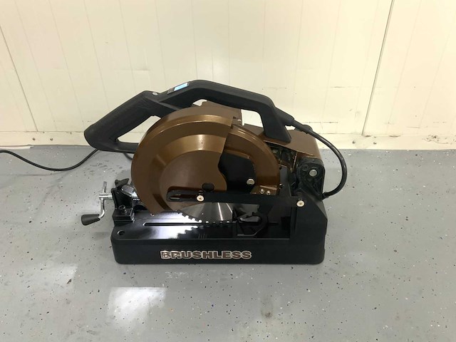 Ultra force equipment - dc955 - cirkelzaagmachine metaal - afbeelding 1 van  11