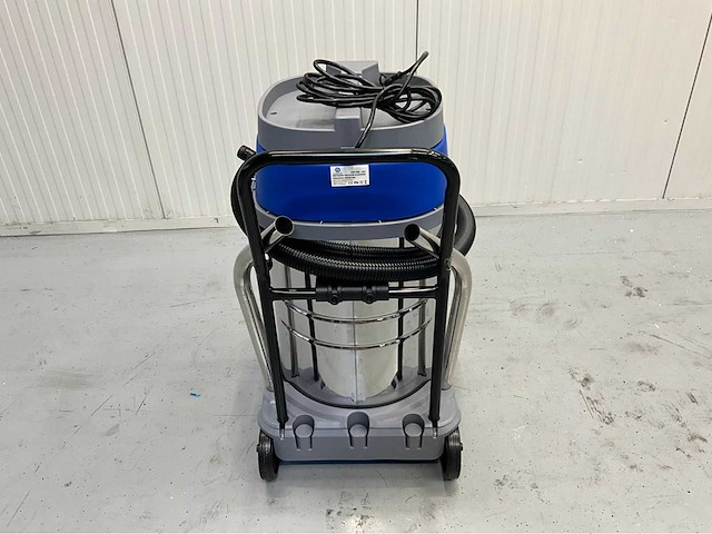 Ultra force equipment 80l- 3600w industriële stofzuiger nat/droog - 3 motoren a 1200w per motor aan te zetten - afbeelding 10 van  12