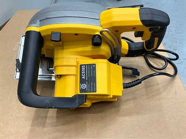 Ultra force equipment ac5185 - afkort metaalzaag - 2500w - 1900rpm - 185mm bladdiameter - afbeelding 5 van  9
