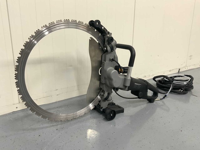Ultra force equipment ac8600 betonzaag en dl400 betonzaag in koffer - afbeelding 25 van  29