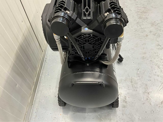 Ultra force equipment compressor ac9099-39l - 2 motoren 4000w - aluminium tank - brushless - olievrij - eco stand - afbeelding 14 van  25