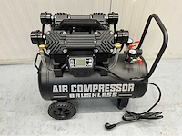 Ultra force equipment compressor ac9099-39l - 2 motoren 4000w - aluminium tank - brushless - olievrij - eco stand
