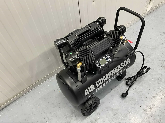 Ultra force equipment compressor ac9099-39l - 2 motoren 4000w - aluminium tank - brushless - olievrij - eco stand - afbeelding 13 van  27
