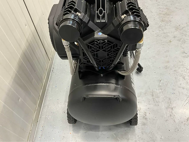 Ultra force equipment compressor ac9099-39l - 2 motoren 4000w - aluminium tank - brushless - olievrij - eco stand - afbeelding 14 van  27