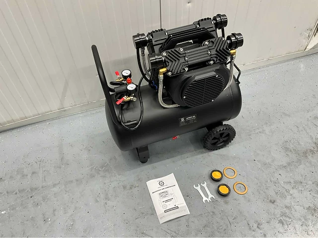 Ultra force equipment compressor ac9099-39l - 2 motoren 4000w - aluminium tank - brushless - olievrij - eco stand - afbeelding 16 van  26