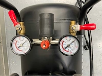 Ultra force equipment compressor ac9099-39l - 2 motoren 4000w - aluminium tank - brushless - olievrij - eco stand - afbeelding 25 van  27