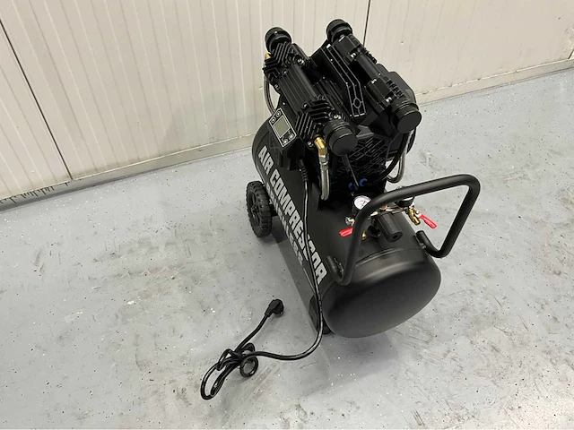 Ultra force equipment compressor ac9099-39l - 2 motoren 4000w - aluminium tank - brushless - olievrij - eco stand - afbeelding 15 van  27