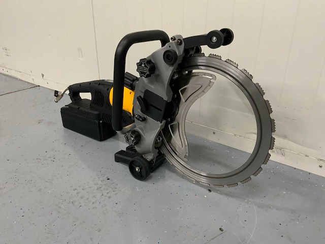 Ultra force equipment dc8400 - muurzaagmachine in koffer - 4000w - 2200rpm - afbeelding 13 van  14