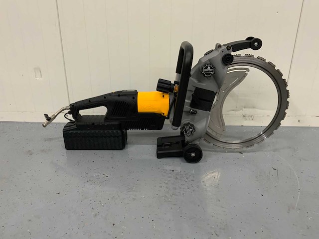 Ultra force equipment dc8400 - muurzaagmachine in koffer - 4000w - 2200rpm - afbeelding 12 van  14