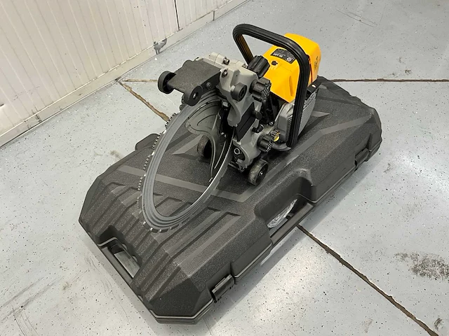 Ultra force equipment dl400 - ringzaag beton benzine 5000w in koffer - harde bouwmaterialen - retourgoed geel - afbeelding 4 van  8