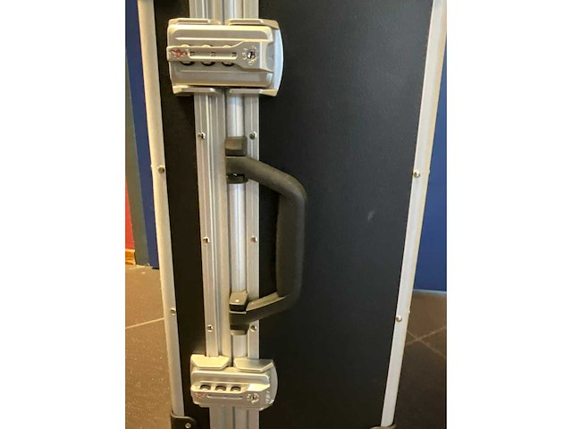 Ultra force equipment gereedschapswagen 12 laden 293 pcs en trolley 238 pcs - afbeelding 43 van  49