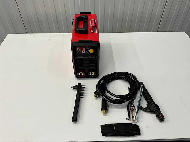 Ultra force equipment mma-200s elektrode lasapparaat en gereedschapskoffer incl gereedschap - afbeelding 5 van  26