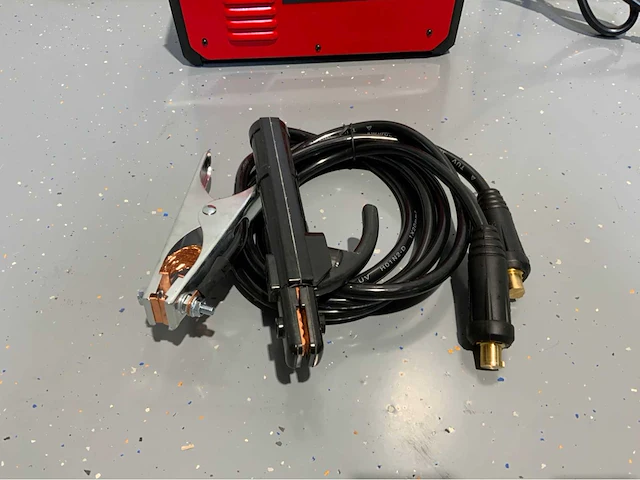 Ultra force equipment mma-200s elektrode lasapparaat en gereedschapskoffer incl gereedschap - afbeelding 26 van  26