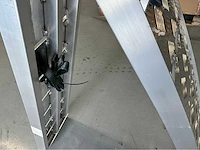 Ultra force equipment oprijplaat 1 stuk - inklapbaar - draagvermogen 680 kg - afbeelding 5 van  8
