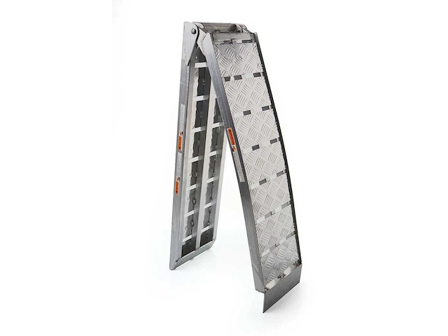Ultra force equipment oprijplaat 1 stuk - inklapbaar - draagvermogen 680 kg - afbeelding 2 van  5