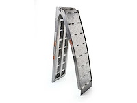 Ultra force equipment oprijplaat 1 stuk - inklapbaar - draagvermogen 680 kg - afbeelding 2 van  5