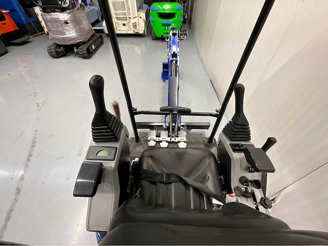 Ultra force equipment rupsgraafmachine met kubota diesel motor - 2025 incl. 3 bakken -nm-1800kg - afbeelding 32 van  32