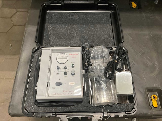 Ultra-lite impact model 326 portable suction system - afbeelding 1 van  4