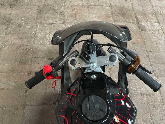 Ultra minibike racer - 49 cc. - afbeelding 8 van  9