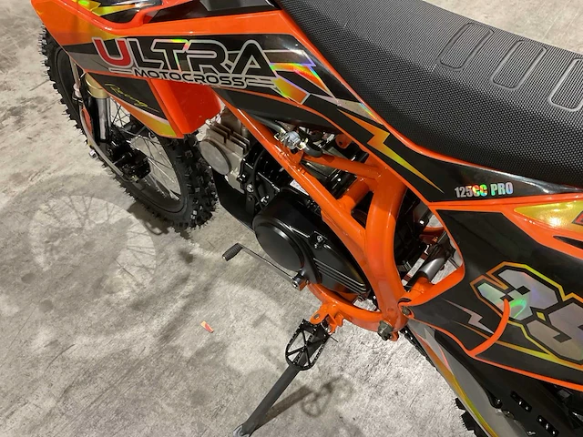 Ultra motocross 125cc 27ju motorfiets - afbeelding 17 van  54