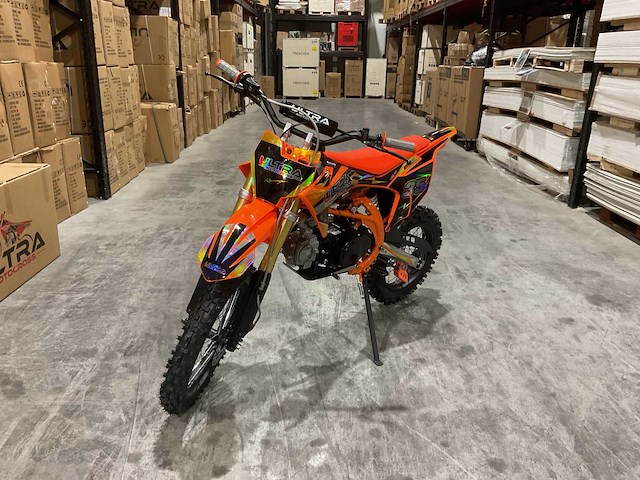 Ultra motocross db003 26de 125cc oranje motorfiets - afbeelding 1 van  1