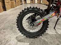 Ultra motocross db003 26de 125cc rood motorfiets - afbeelding 15 van  17