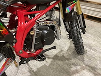 Ultra motocross db003 26de 125cc rood motorfiets - afbeelding 17 van  17