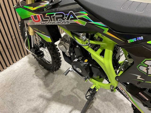 Ultra motocross db003es 27ap groen motorfiets - afbeelding 37 van  38