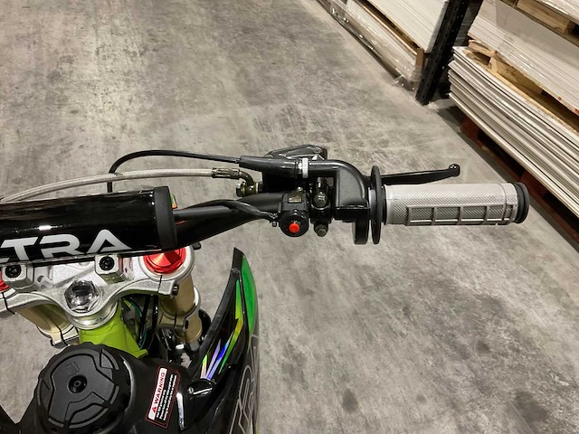 Ultra motocross db003es 27ap groen motorfiets - afbeelding 21 van  48