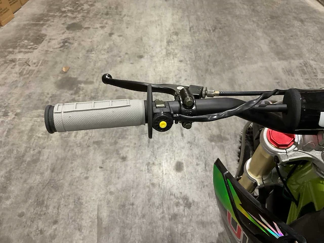 Ultra motocross db003es 27ap groen motorfiets - afbeelding 39 van  56